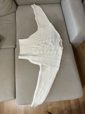 Wool sweater Zara women's size M like new, white