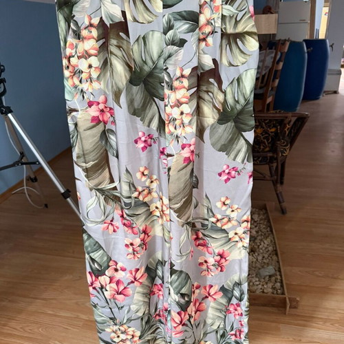 Mango satin floral pants like new, size XS