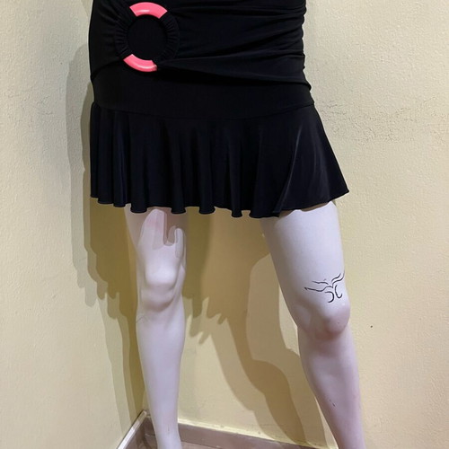 Black mini skirt with pink ring size S like new