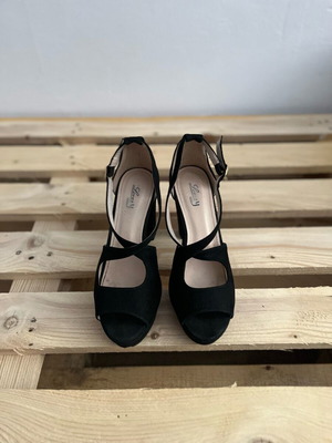Velveteen pumps used no 38 10cm black