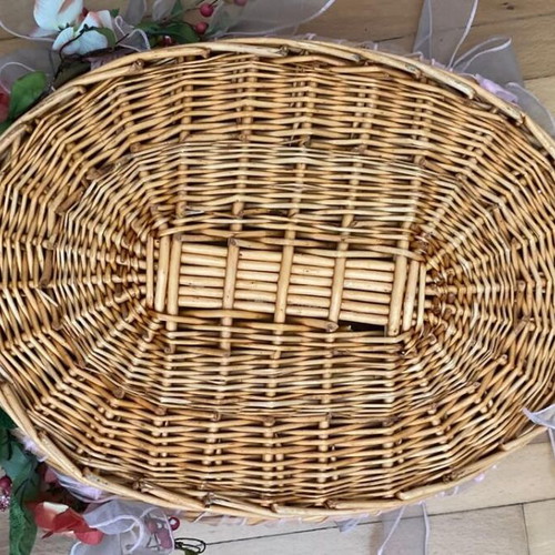 Handmade wicker baskets set of 2, like new, wedding and baptism
