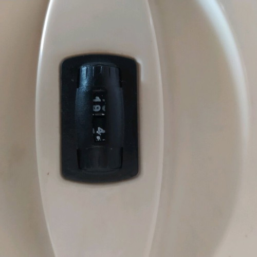 Water filter pitcher used with date system on lid