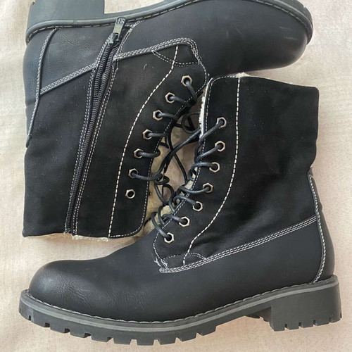 Women's boots like new, black, size 39