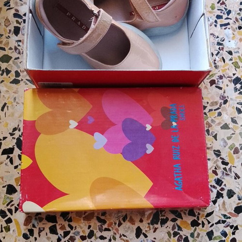 Children's shoes