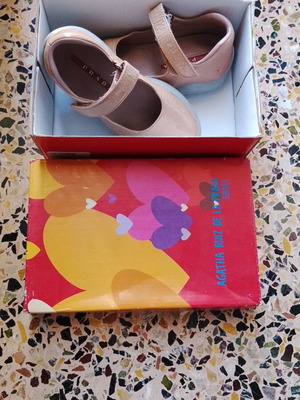 Children's shoes