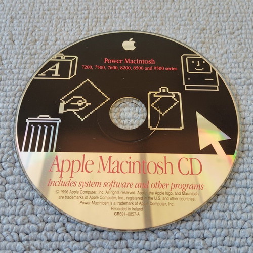 Apple vintage CD-ROM system and utility software PowerMacintosh 1996-7 like new