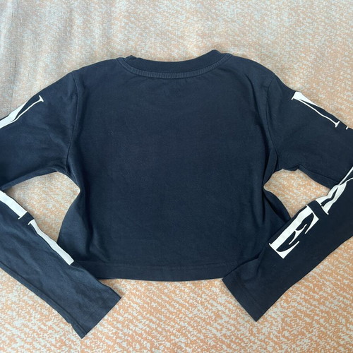 Nike Tee Long Sleeve Crop Top like new, size XS, black and white