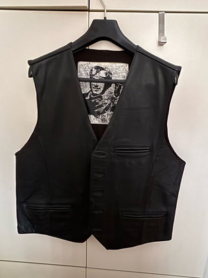 Leather vest like new, size XL, black