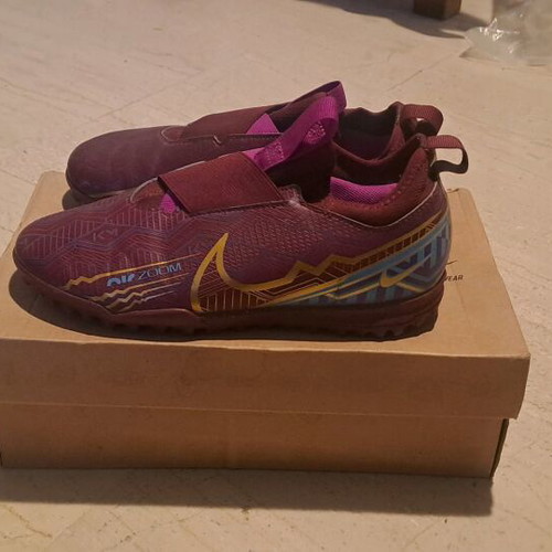 Nike Air Zoom Mercurial athletic shoes size 36.5 like new, multicolor
