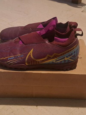 Nike Air Zoom Mercurial athletic shoes size 36.5 like new, multicolor
