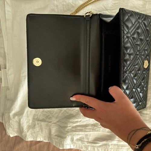 Moschino crossbody bag like new, black authentic