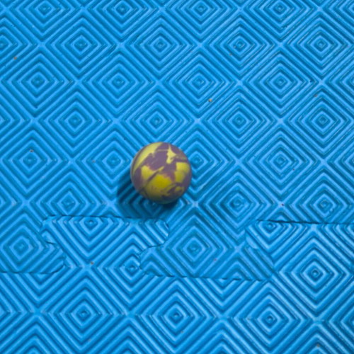 Set of 4 balls like new