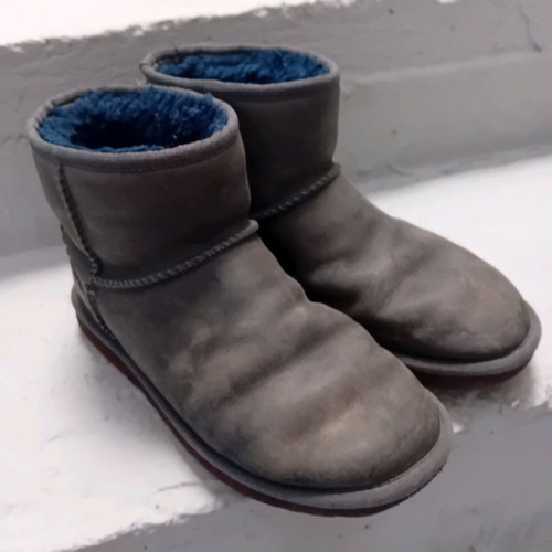 Ugg boots used, size 40, warm