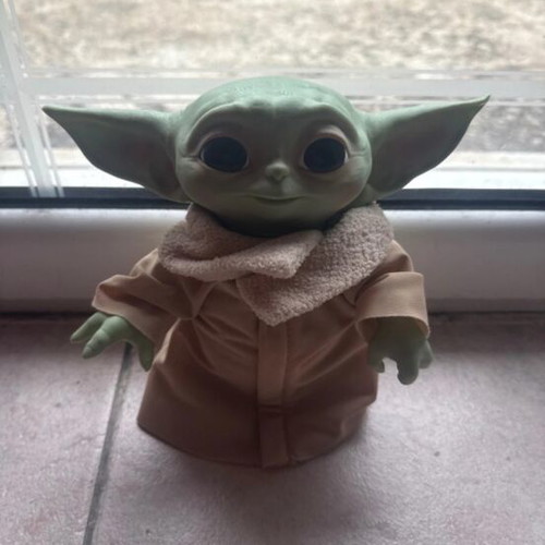 Star Wars Baby Yoda Mandalorian like new