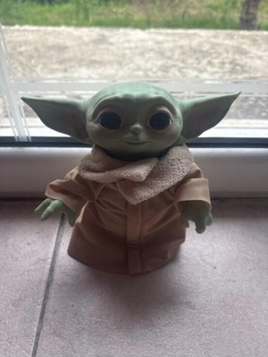 Star Wars Baby Yoda Mandalorian like new