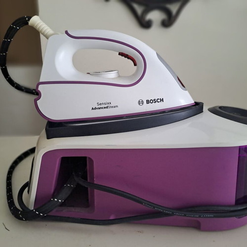 Bosch Sensixx B20L TDS2010 steam ironing system like new, 4.5 bar, 2300W