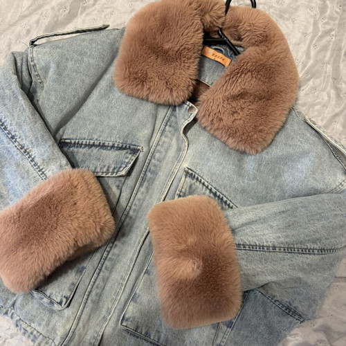 Denim oversized winter jacket like new, removable fur cuffs