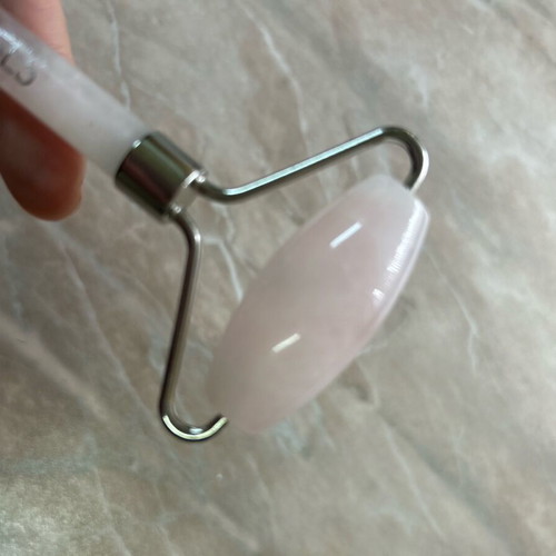 Facial massage tool of rose quartz new