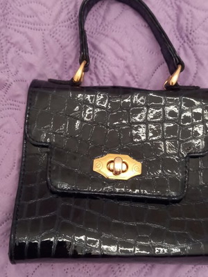 Small crossbody bag like new, shiny leather, blue black
