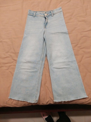 Zara jeans for girl like new, 7-9 years old