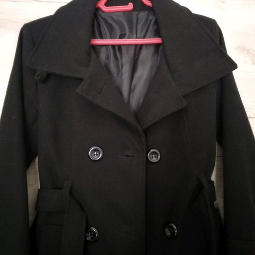 Black coat like new, fitted at bust and waist, size S