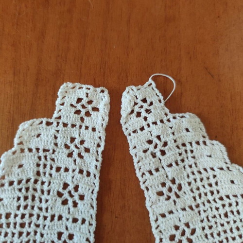 Set of 4 handmade white crochet filet pieces 100% cotton