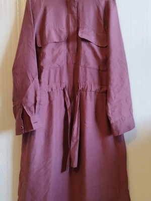 Cos γυναικείο φόρεμα σαν καινούργιο, μέγεθος M, με τσέπες και σκισίματα