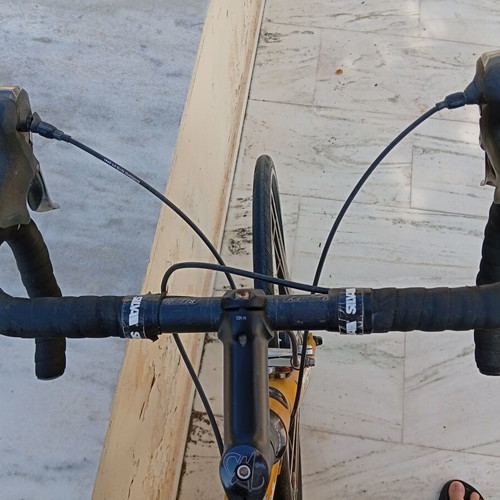 Merida road bike with helmet, lock and tools
