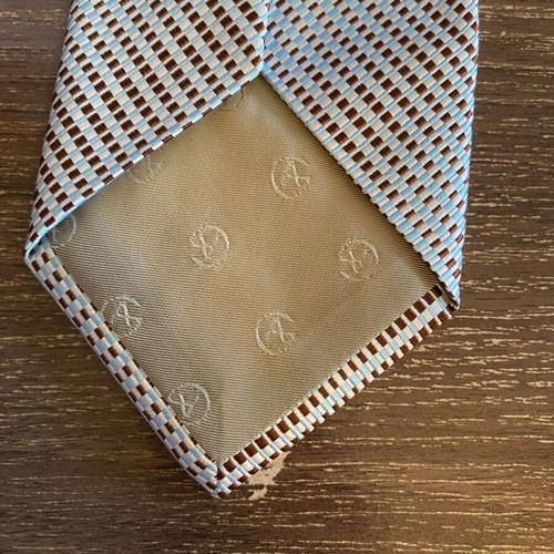 Giorgio Armani tie 100% silk like new