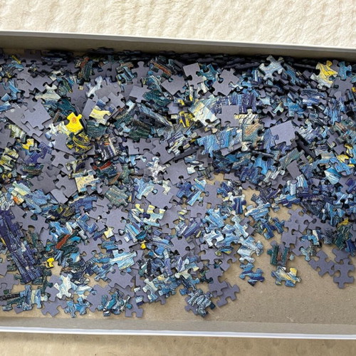 Puzzle 1000 pieces like new with beautiful design