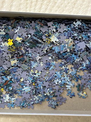 Puzzle 1000 pieces like new with beautiful design