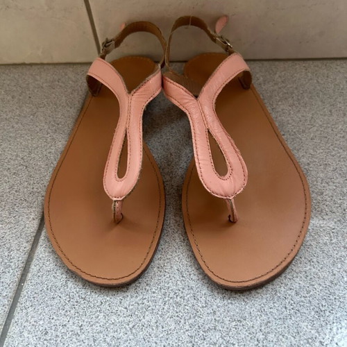 Nak Shoes pink sandals used size 38 with T-bar and adjustable strap