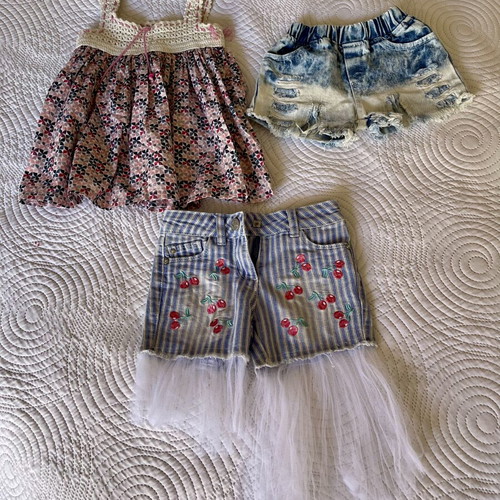 Girls' outfit like new, dress and shorts with tulle