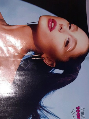 Αφίσα Ariana Grande με Andrew Garfield σαν καινούργια, από το περιοδικό Teenage