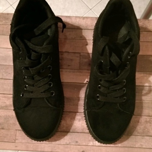 Velvet black lace-up shoes used, size 36, athletic