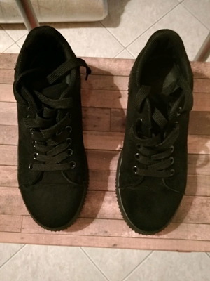 Velvet black lace-up shoes used, size 36, athletic