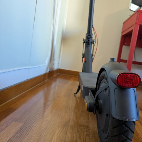 Xiaomi Electric Scooter 4 Pro 2nd Gen like new with Monorim suspension