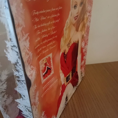 Barbie Holiday 2007 new in box