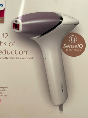 Philips Lumea IPL Hair Removal 8000 New with 4 Attachments and Storage Bag