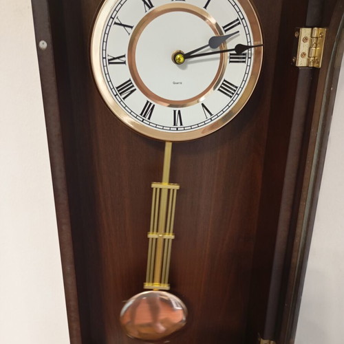 Classic Wooden Wall Clock 70s quartz like new