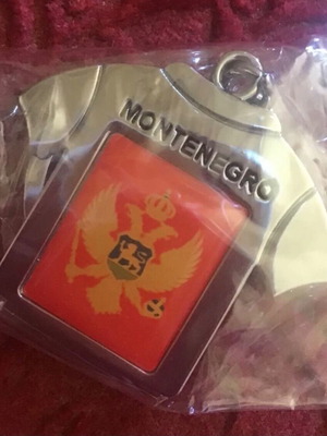 Κλειδοθήκη Montenegro, κόκκινη και ασημί