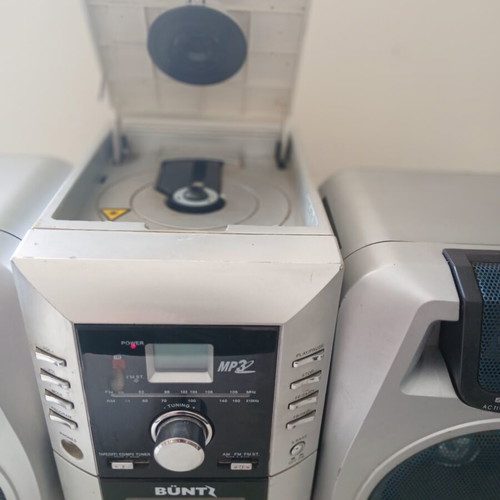 Buntz Radio Cassette Player used with 2 detachable speakers
