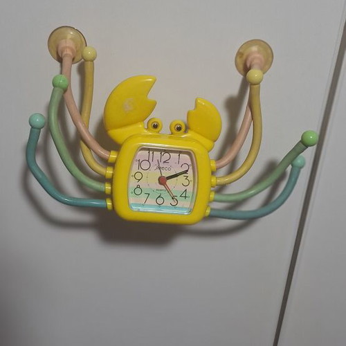 Children's Analog Wall Clock Quartz in Crab Shape like new