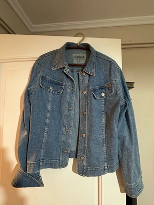 Denim jacket Sarah used, size large, slim fit