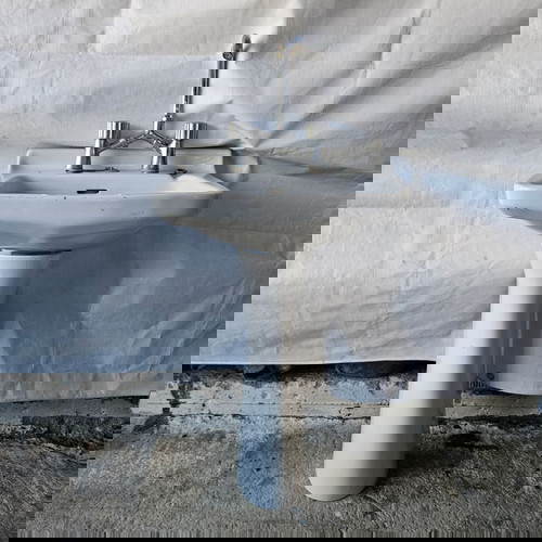 Νιπτήρας μπάνιου με κολώνα