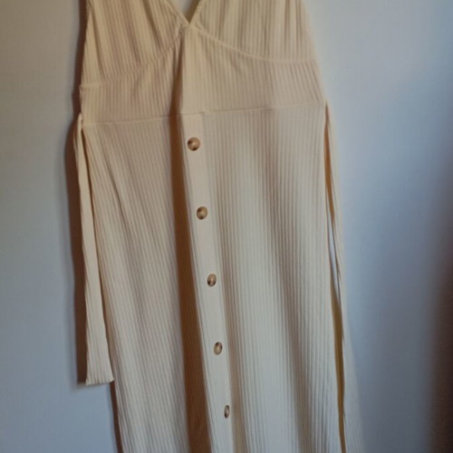 Midi dress cotton beige Bershka like new with belt and horn buttons