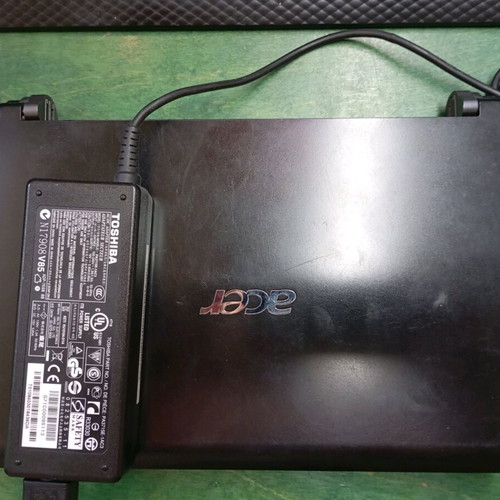 Mini Laptop Acer AO531h-0bj used with Windows XP