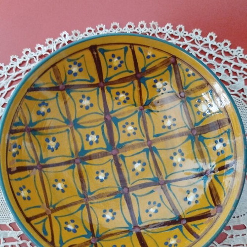 Set of 2 hand-painted ceramic bowls like new