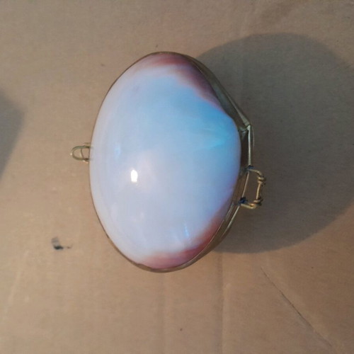 Shell box like new with brass details 8x7cm