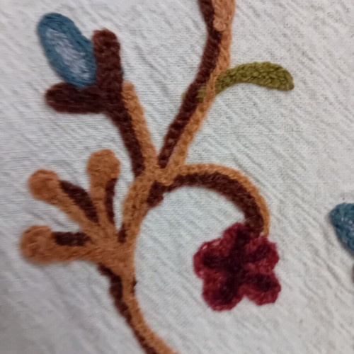 Large cotton machine-embroidered tablecloth 2x1 m, 40 cm